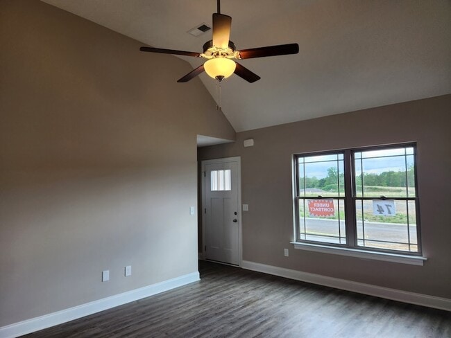 Building Photo - 2853 Vly Farms Dr