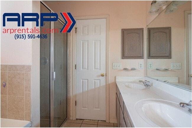 Building Photo - AMAZING EASTSIDE HOME