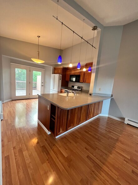 Building Photo - 3924 Cosmos Dr