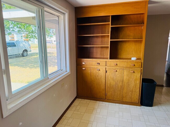 Building Photo - 1245 Cody Dr