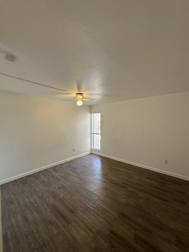 Building Photo - 10545 W Arica Rd