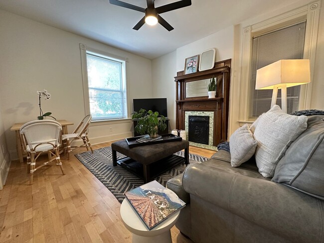 Building Photo - CHARMING DUPLEX - Grove District