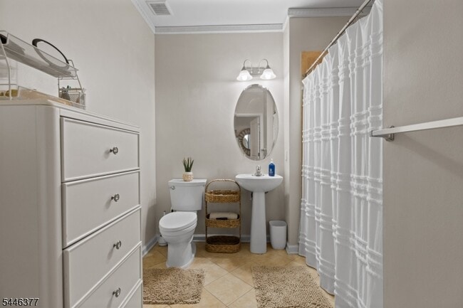 Building Photo - 407 River Place