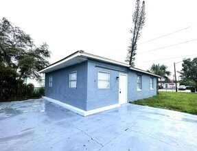 Building Photo - FIRST MONTHS RENT FREE!!! 3/1 HOME IN FT. ...