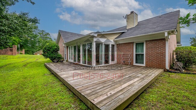 Building Photo - 2250 Rock Springs Ct