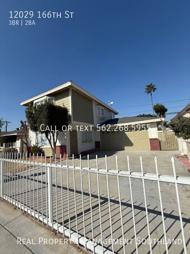 Building Photo - Three Bedroom Two Bath Home for Rent in No...