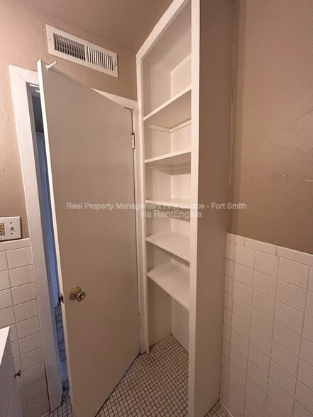 Building Photo - 2301 S V St