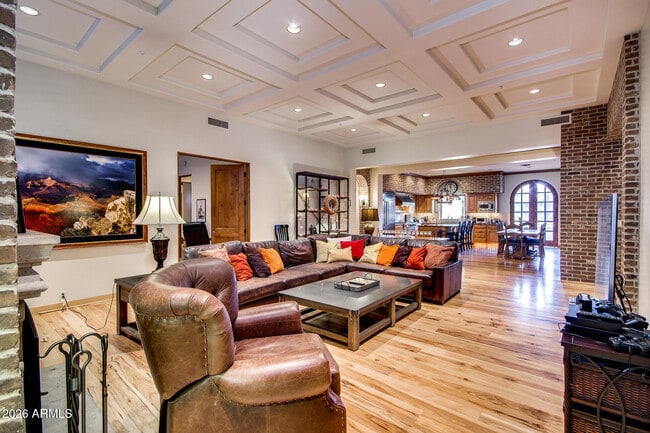 Building Photo - 6526 E Exeter Blvd