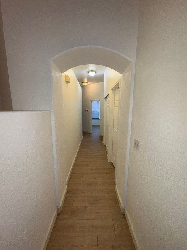 Building Photo - Ready For YOU!