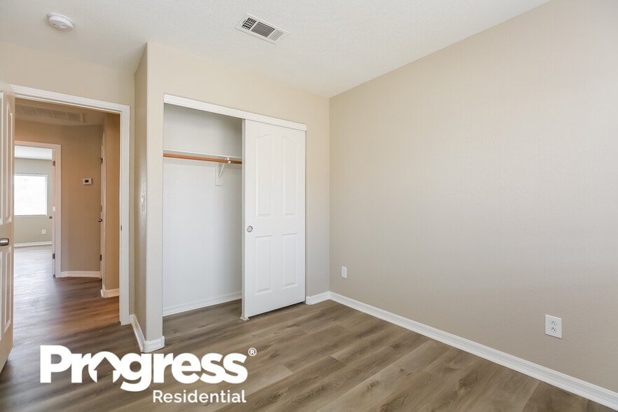 Building Photo - 9123 Sangria Ln