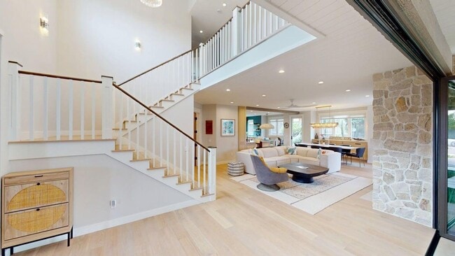 Building Photo - Beautifully Designed Country Club Home Offered July and August 2026