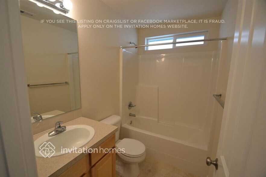 Building Photo - 6206 Park St E