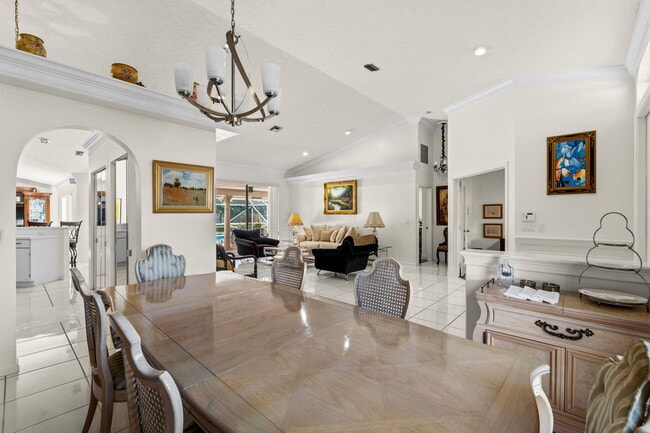 Building Photo - 15495 Rolling Meadows Cir
