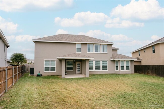 Building Photo - 4700 Ensenada Ave