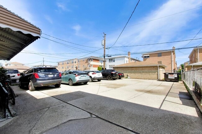Building Photo - 8212 W Walsh Ln
