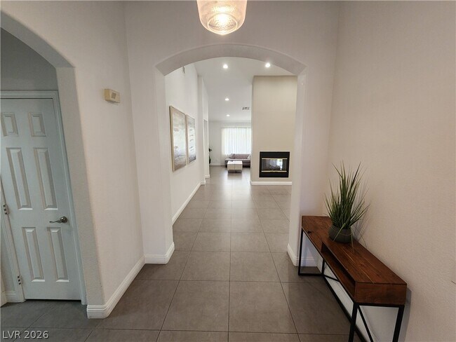 Building Photo - 417 Obsidian Dr