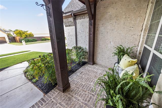 Building Photo - 552 Hidden Meadow Dr