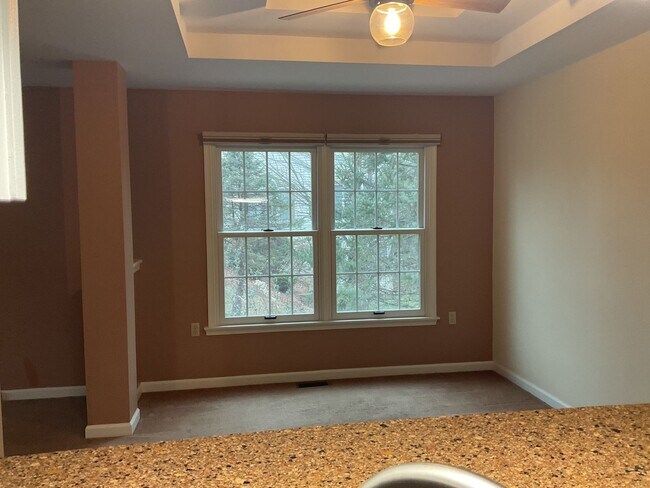 Building Photo - 11 Round Ridge Rd