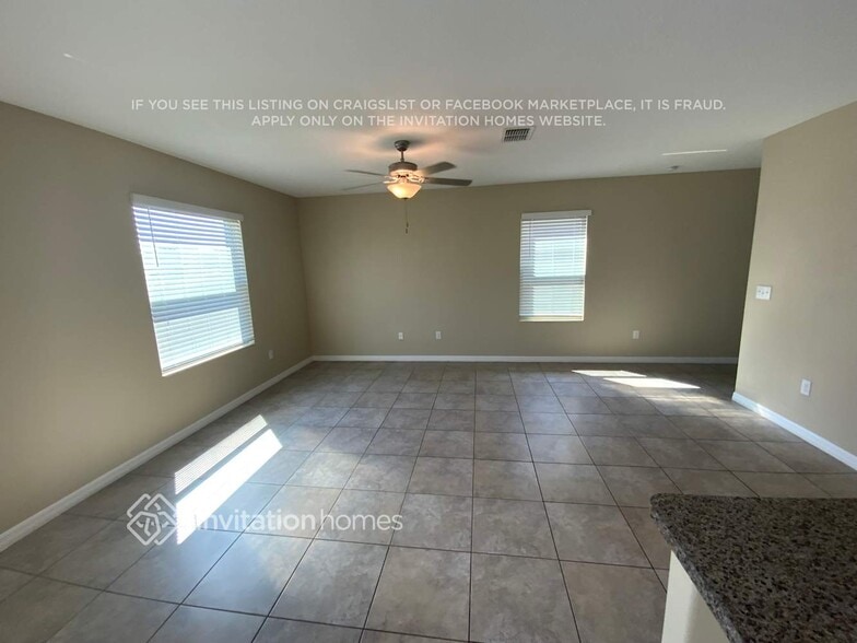 Building Photo - 5010 White Chicory Dr