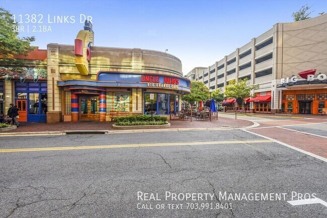 Building Photo - 11382 Links Dr