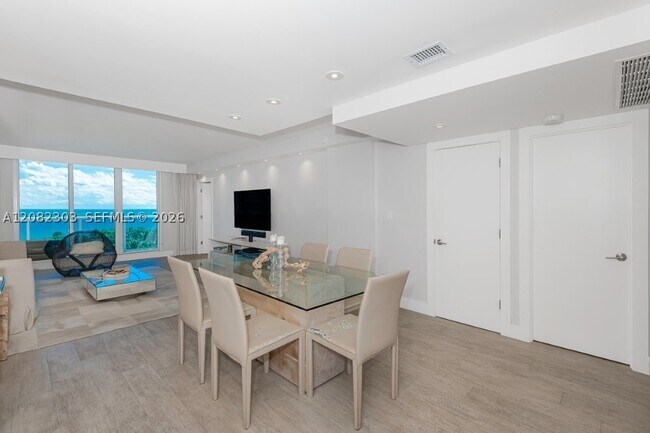 Building Photo - 2301 Collins Ave