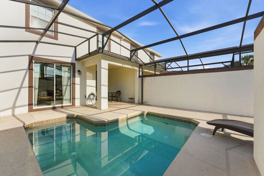 Building Photo - 8924 Stinger Dr