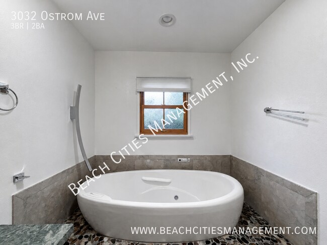 Building Photo - 3032 Ostrom Ave