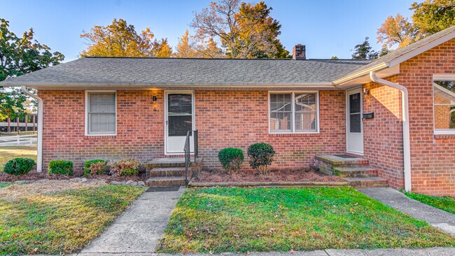 Primary Photo - 805 Trenton St