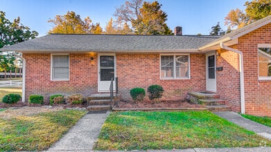 Building Photo - 805 Trenton St