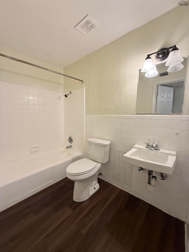 Building Photo - 2316 Buchanan St