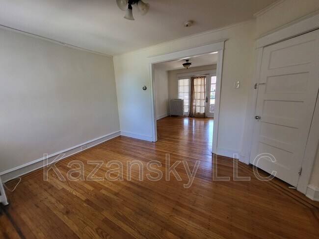 Building Photo - 6737 N Lawrence St