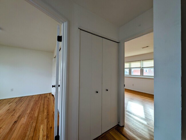 Building Photo - 23 Shea Ave