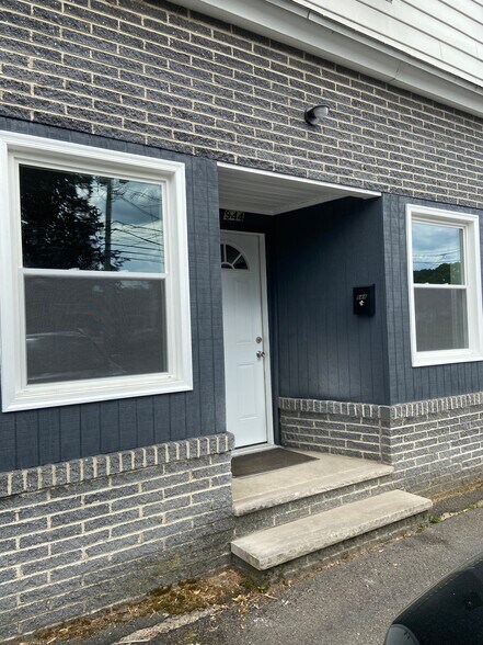 Primary Photo - 946 Exeter Ave