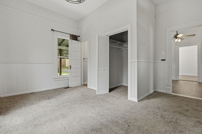 Building Photo - Historic Charm. Modern Updates. Prime Location.