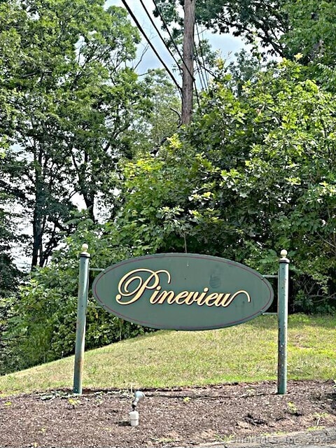 Building Photo - 5 D Pineview Dr