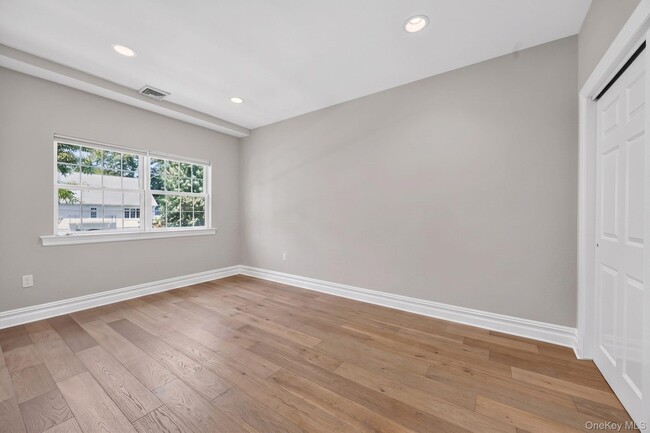 Building Photo - 4 C Nassau Dr