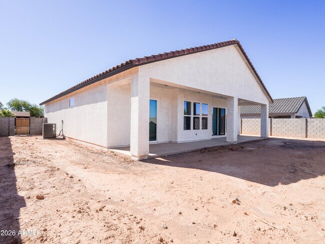 Building Photo - 11000 Cove Dr