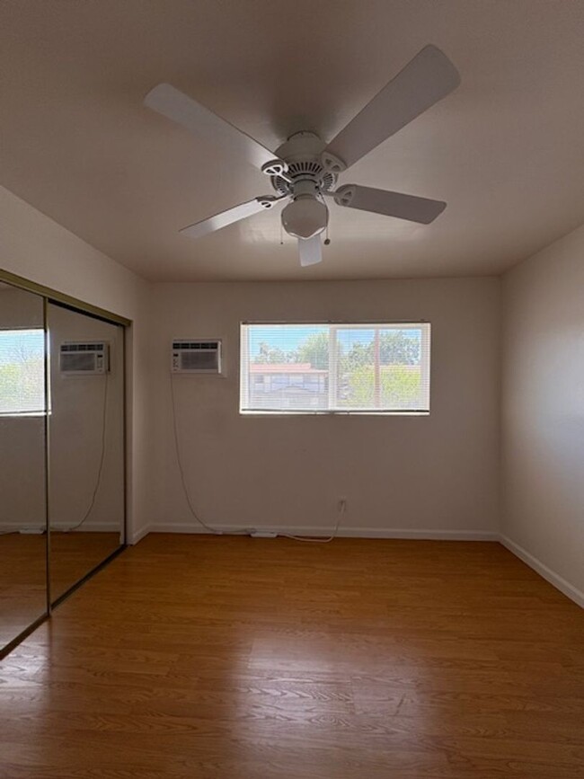 Building Photo - La Mar 4-Plex (25280) (DD)