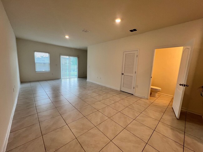 Building Photo - *COMING SOON* - 3/2.5 Townhome in Bridgewater Community