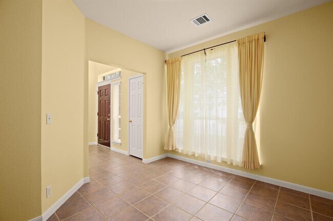 Building Photo - 2646 Cascade Falls Dr