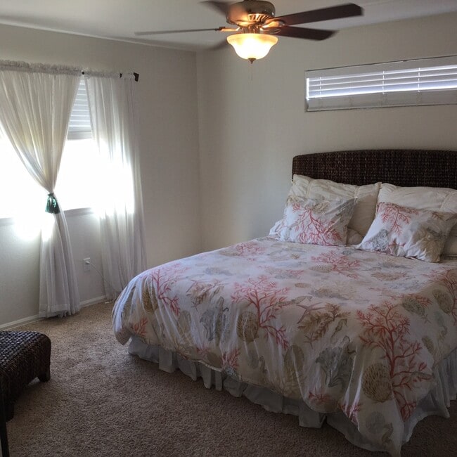 Building Photo - Beautiful 4-Bedroom Home South Fort Collins!