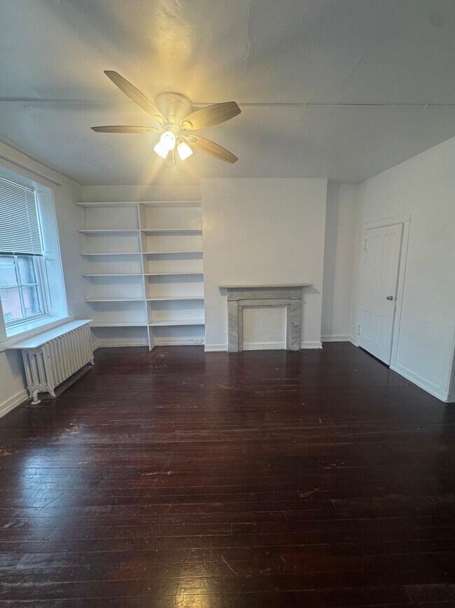 Building Photo - 800 Cathedral St