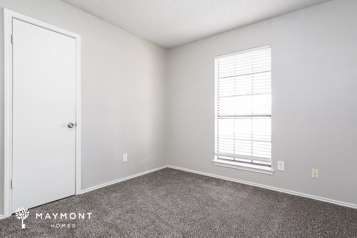 Building Photo - 827 Bentle Ct