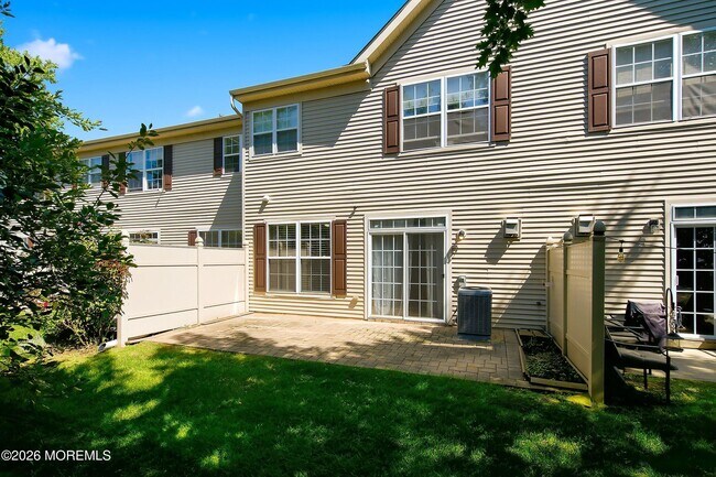 Building Photo - 90 Banyan Blvd