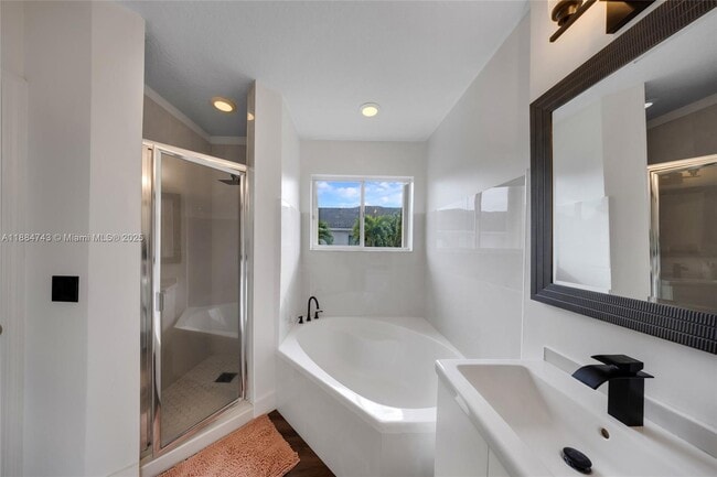 Building Photo - 5625 NW 112th Path