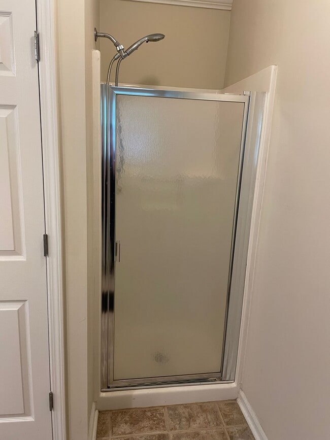 Building Photo - 126 Hayesbury Ct