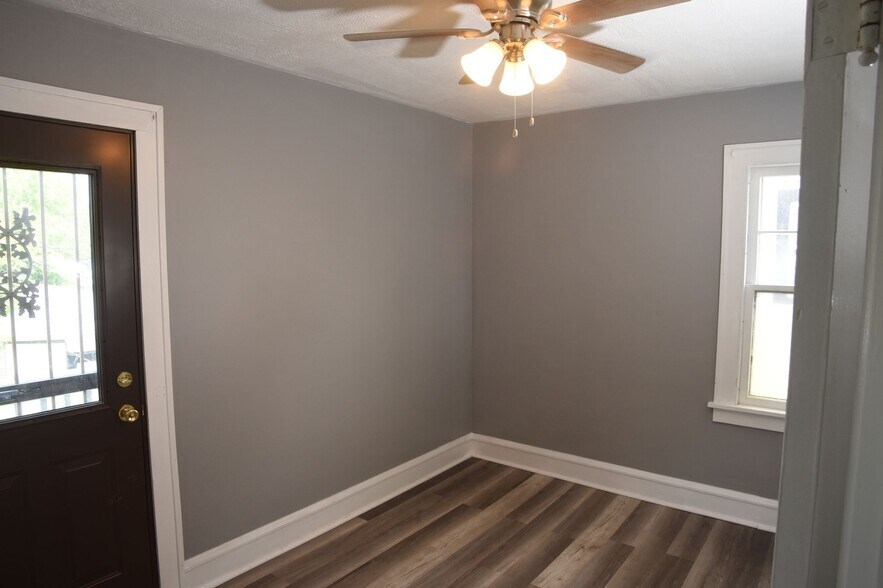 Building Photo - 13407 Cedar Rd