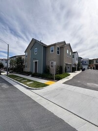 Building Photo - Beautiful Home Bedford Community!