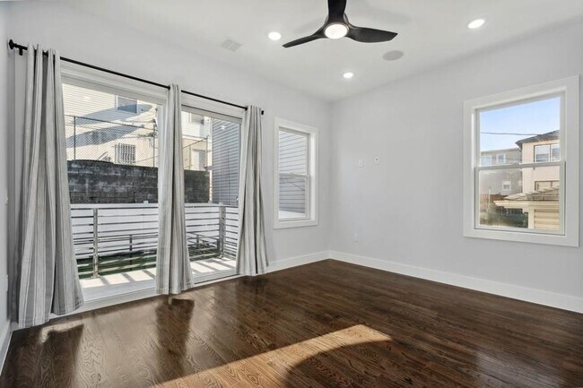 Building Photo - 122 Terrace Ave