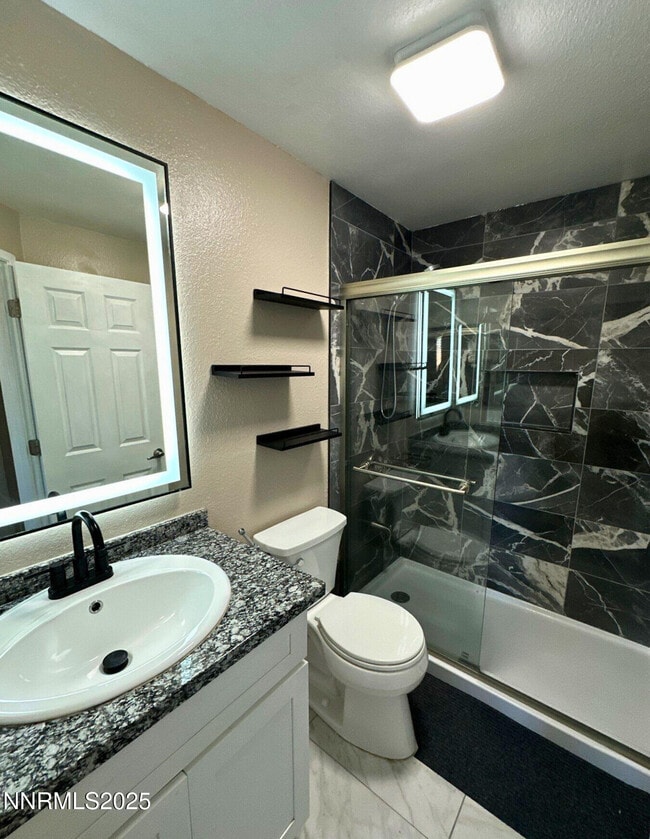 Building Photo - 1725 Catham Ln